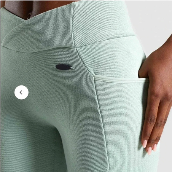 Gymshark Poise Cropped Performance Pants Small - Picture 4 of 10
